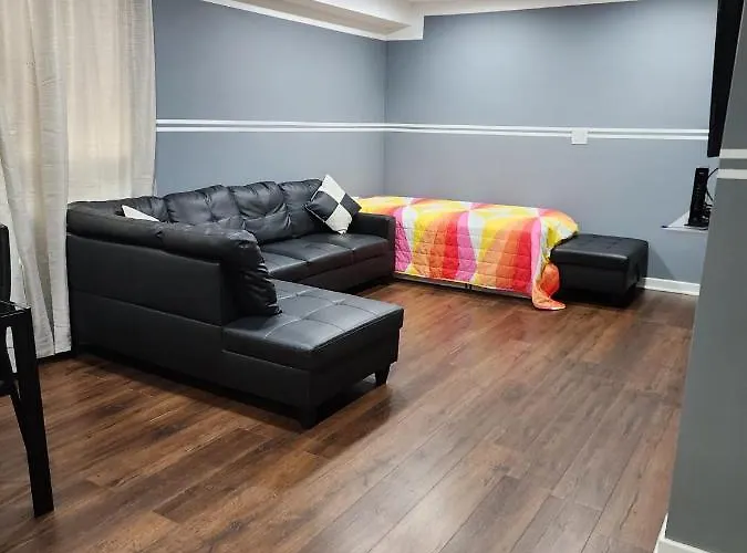 Granville Apartment *