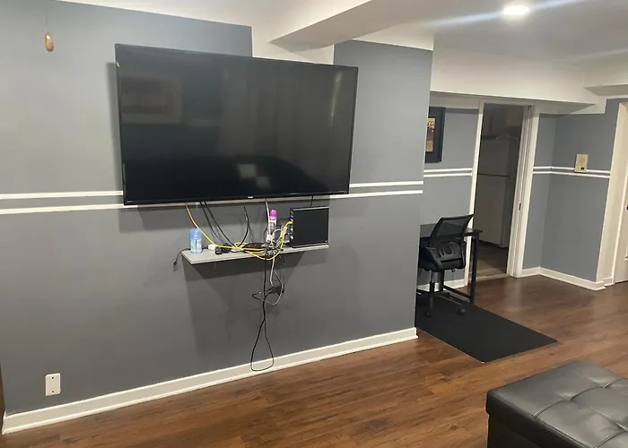 Granville Apartment *