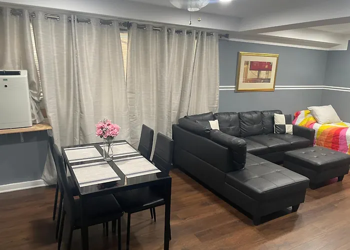 Granville Apartment Chicago